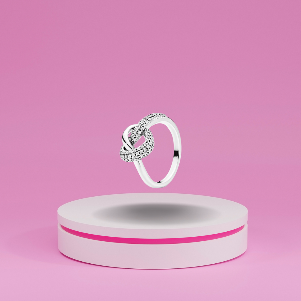 Anillo con Diseño de Nudo de Unión y Piedra Brillante en Plata de Ley 925 para Mujer