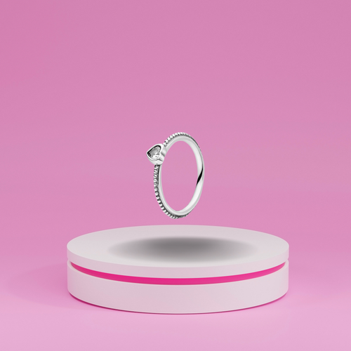 Anillo de Banda Delicada con Corazón Transparente en Plata de Ley 925 para Mujer
