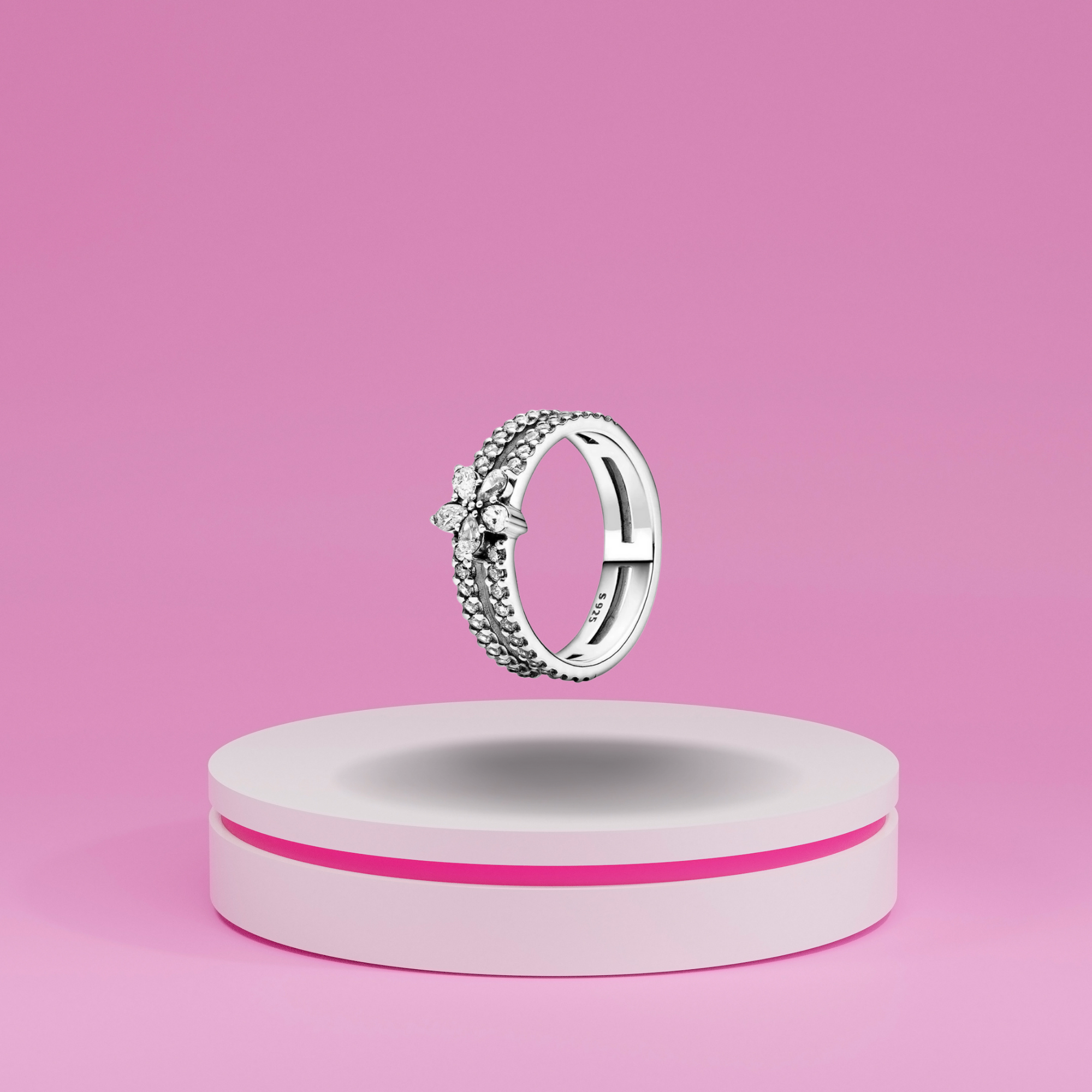 Anillo de Banda Doble con Flor Decorativa y Piedra Brillante en Plata de Ley 925 para Mujer