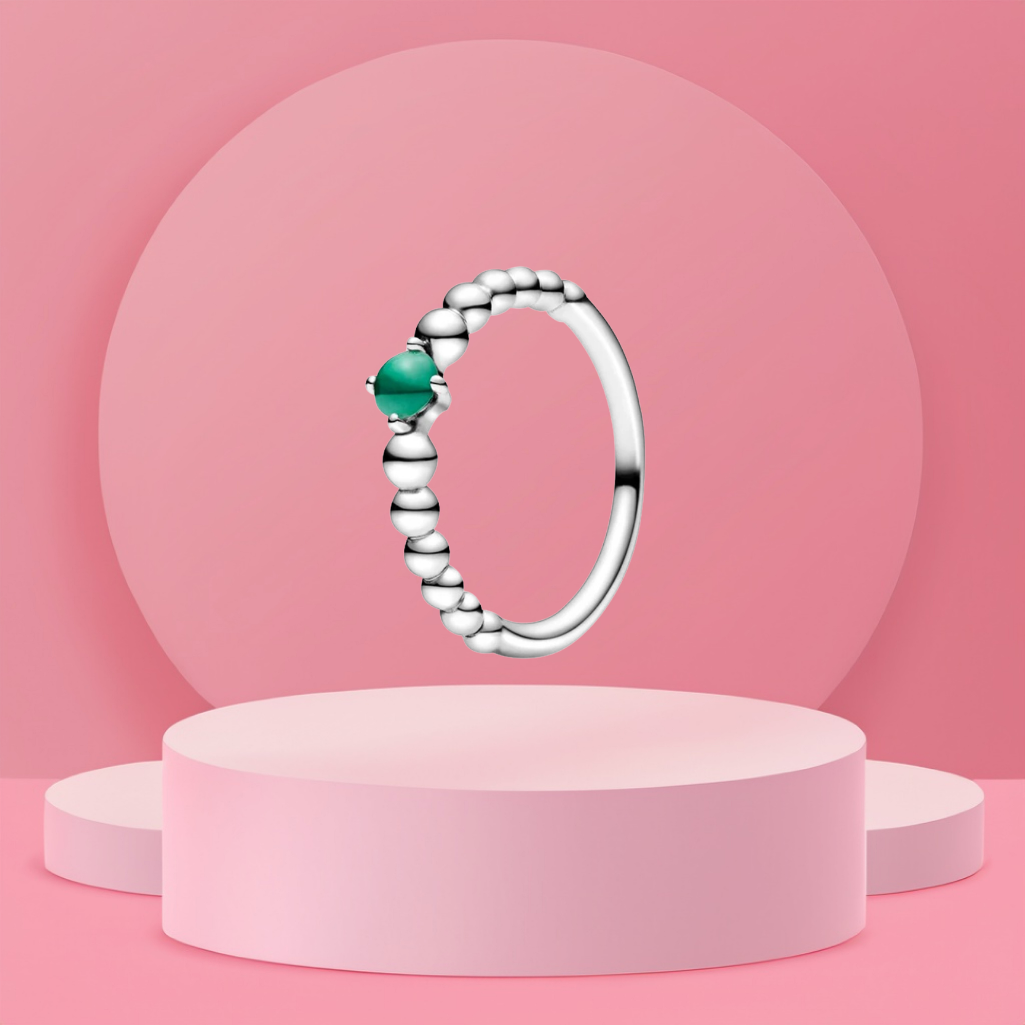Anillo de Banda de Esferas con Piedra Verde Central en Plata de Ley 925 para Mujer