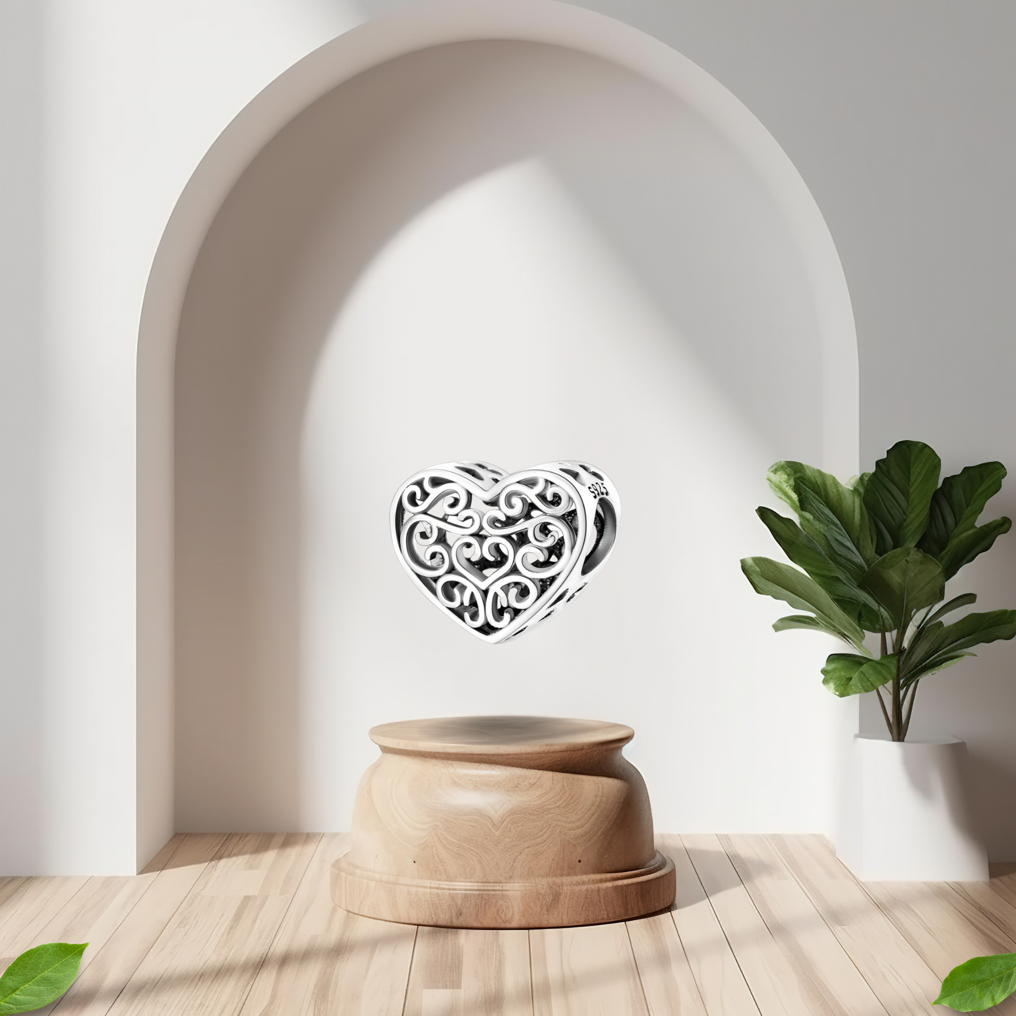 Charm Colgante Corazón Calado con Diseño de Filigrana en Plata de Ley 925 Compatible con Pulseras Europeas