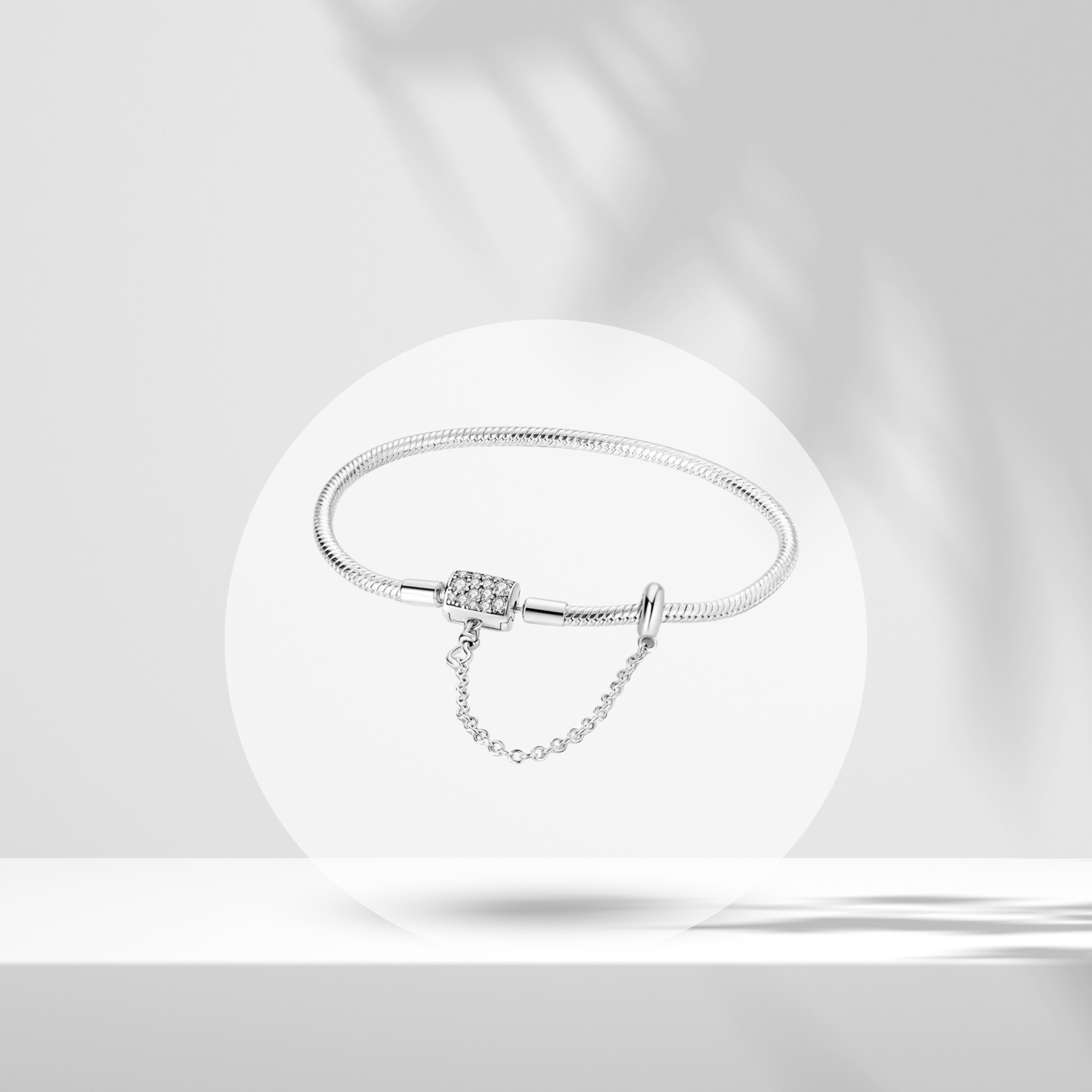 Pulsera Cadena de Serpiente con Cierre Brillante y Cadena de Seguridad en Plata de Ley 925 Compatible con Charms Europeos